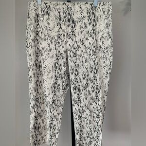 Premise Black and White Snakeskin Capris